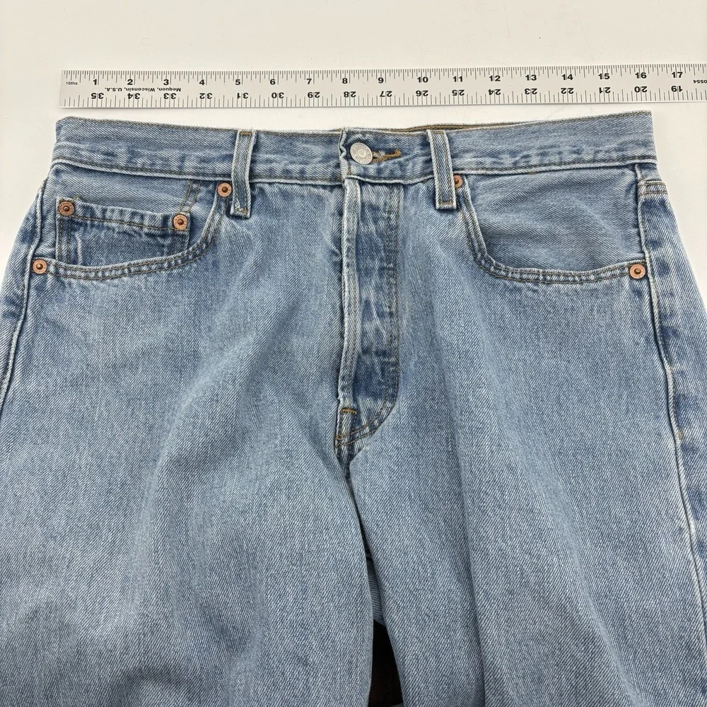 Levis 501 Original Fit Jeans Light Wash Button Fly Denim Y2K Men 33X32 (32X31.5)
